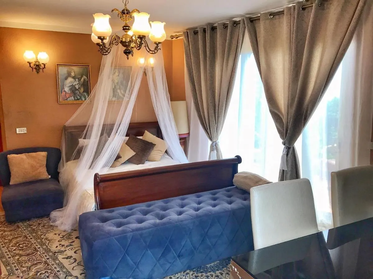 Mordelliya Private Jacuzzi Suites Chayofa Apartment