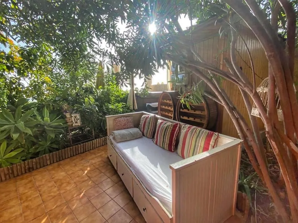 Mordelliya Private Jacuzzi Suites Chayofa 0*,